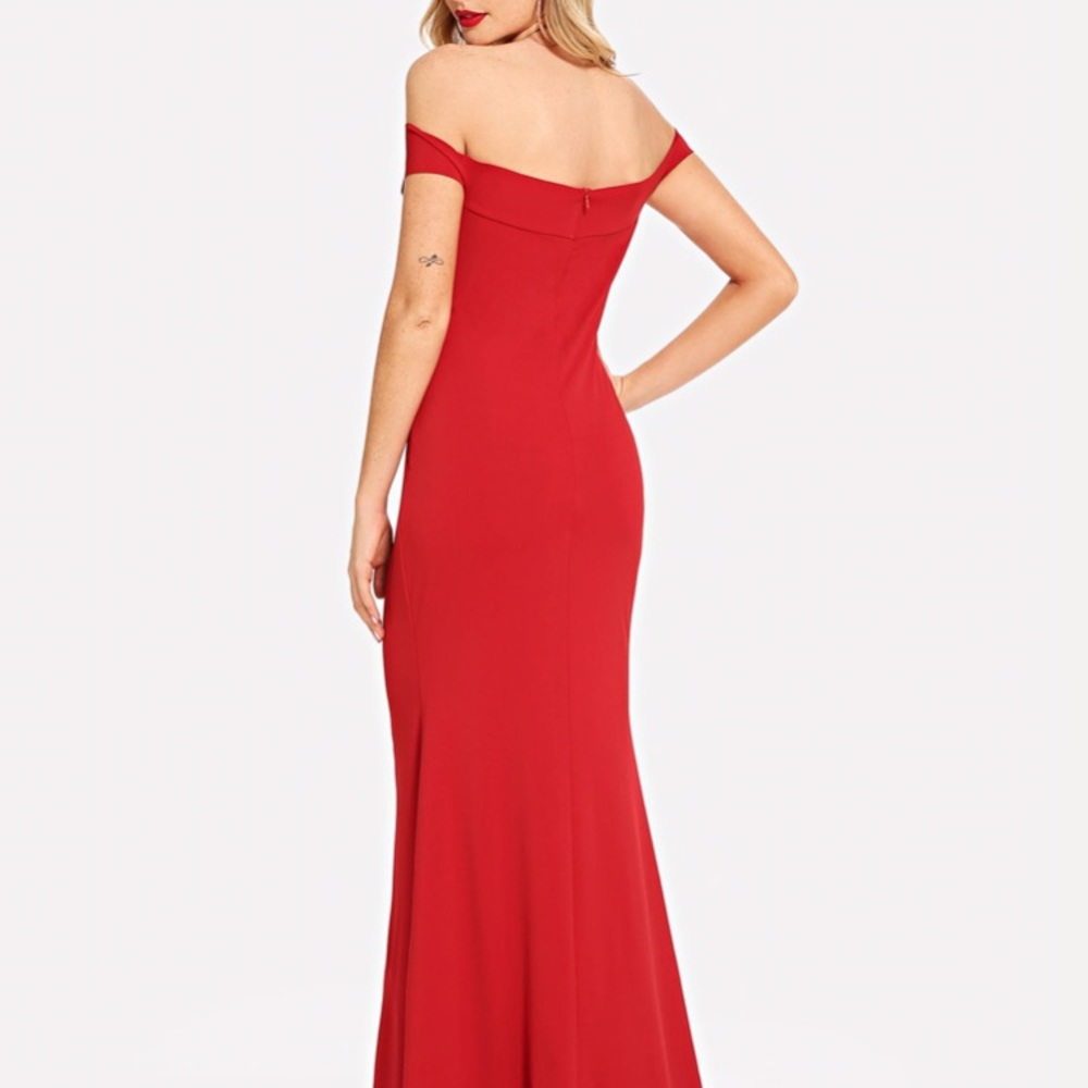 Off the shoulder twist front dress - Picture 2 of 5